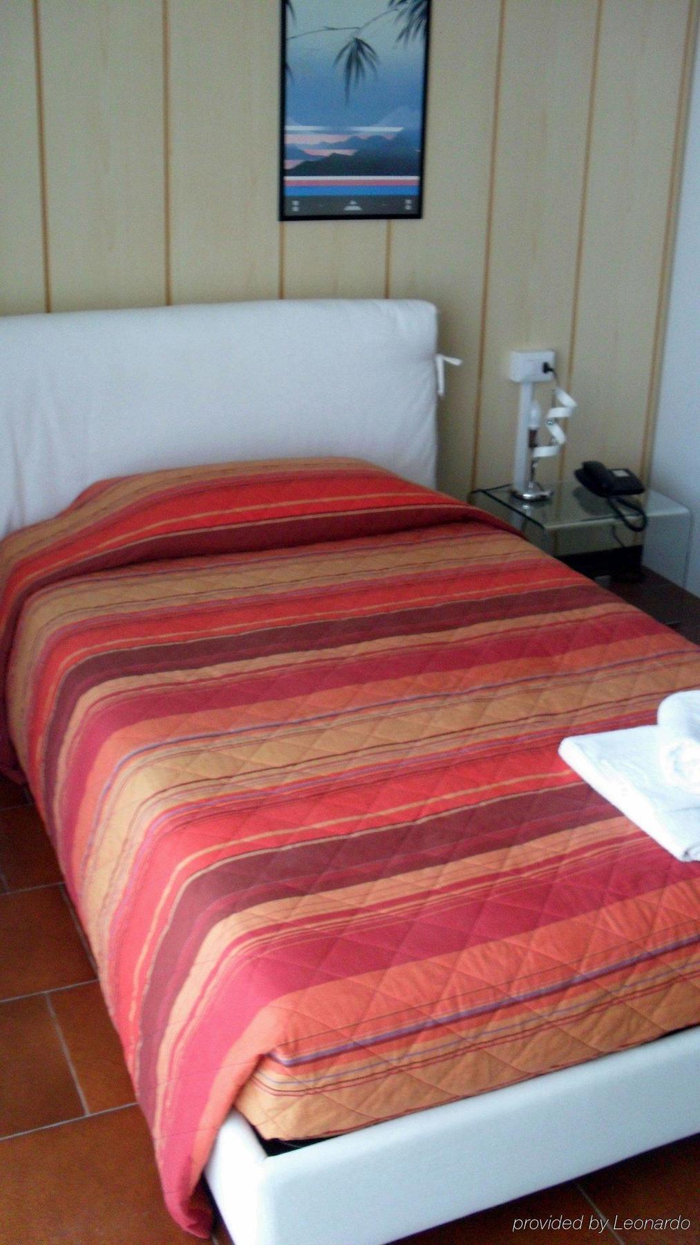 Albergo Residence Isotta Veruno Luaran gambar