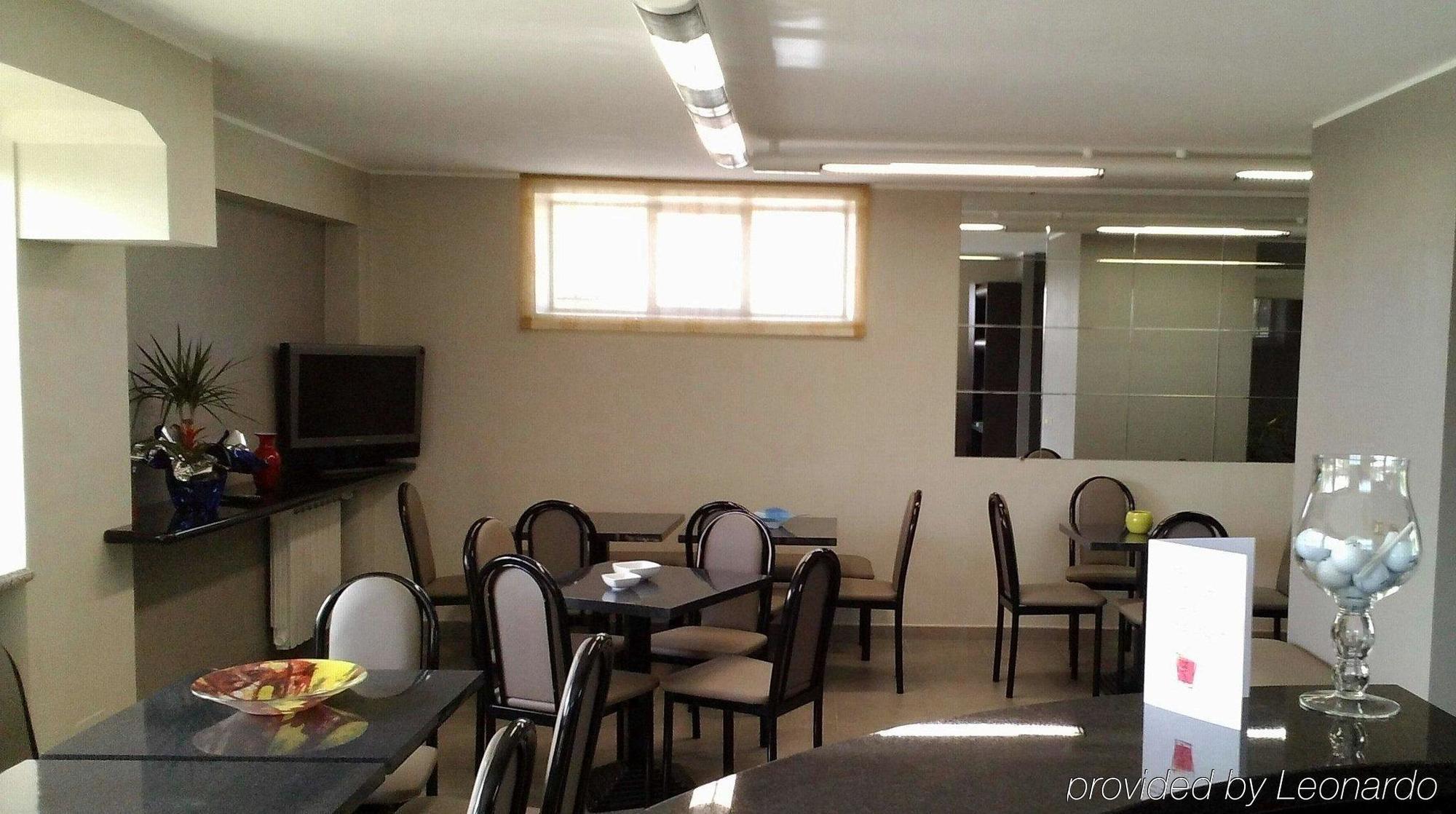 Albergo Residence Isotta Veruno Luaran gambar
