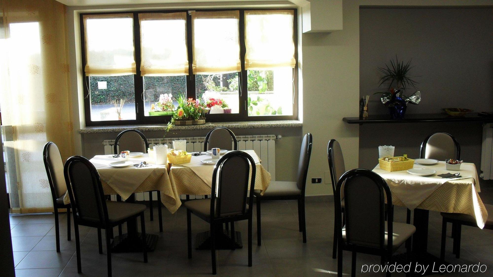Albergo Residence Isotta Veruno Luaran gambar