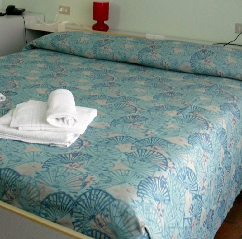 Albergo Residence Isotta Veruno Luaran gambar