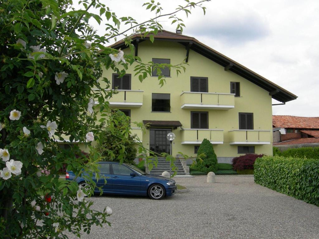 Albergo Residence Isotta Veruno Luaran gambar