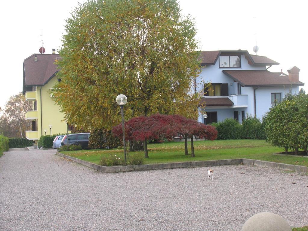 Albergo Residence Isotta Veruno Luaran gambar