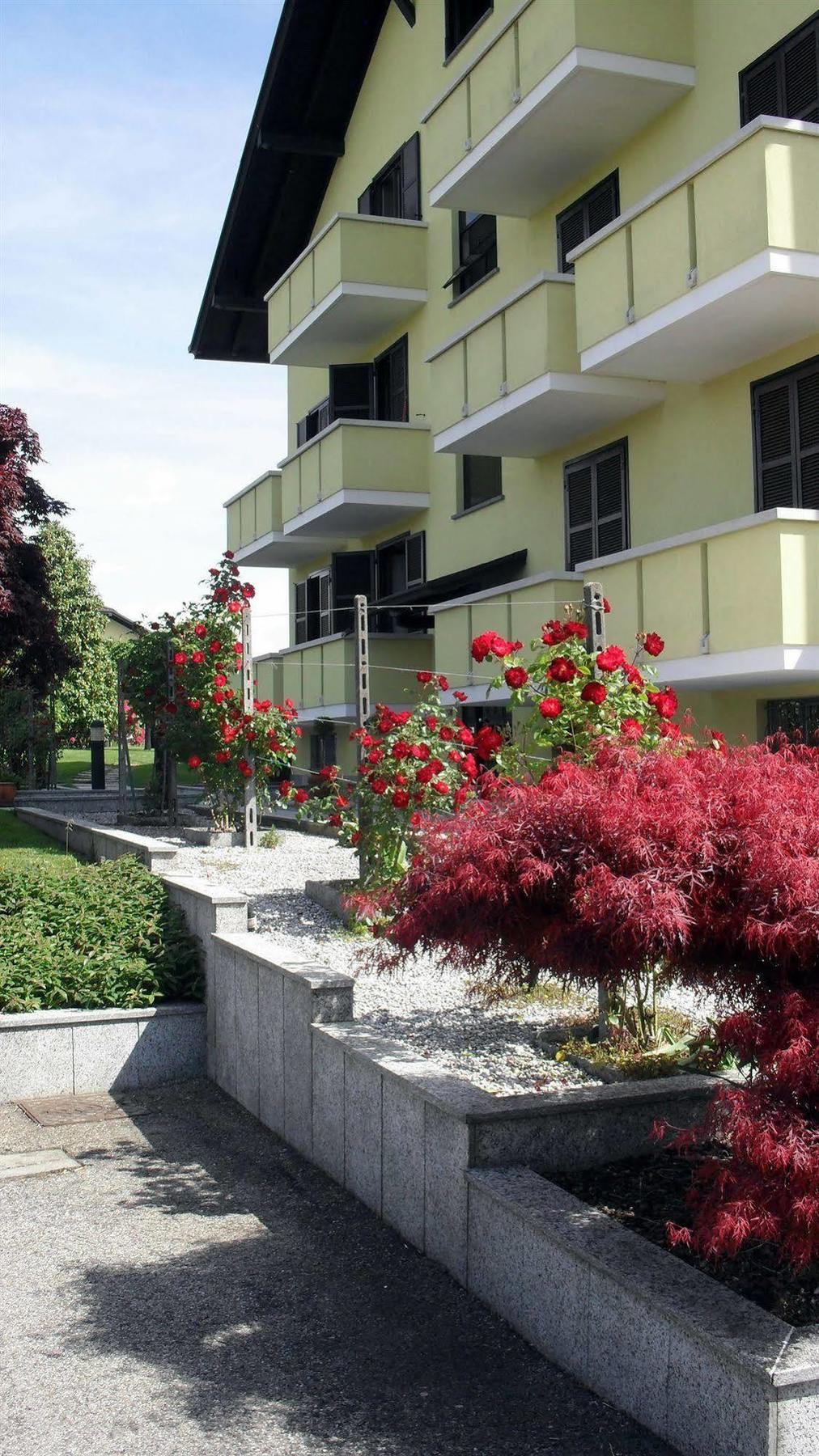 Albergo Residence Isotta Veruno Luaran gambar