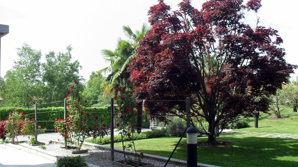 Albergo Residence Isotta Veruno Luaran gambar