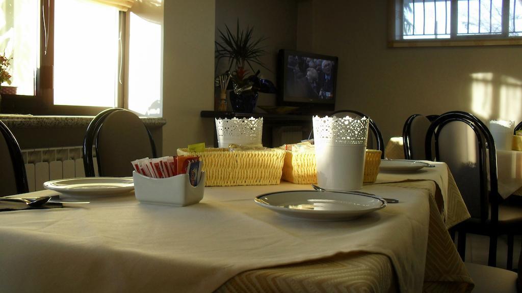 Albergo Residence Isotta Veruno Luaran gambar